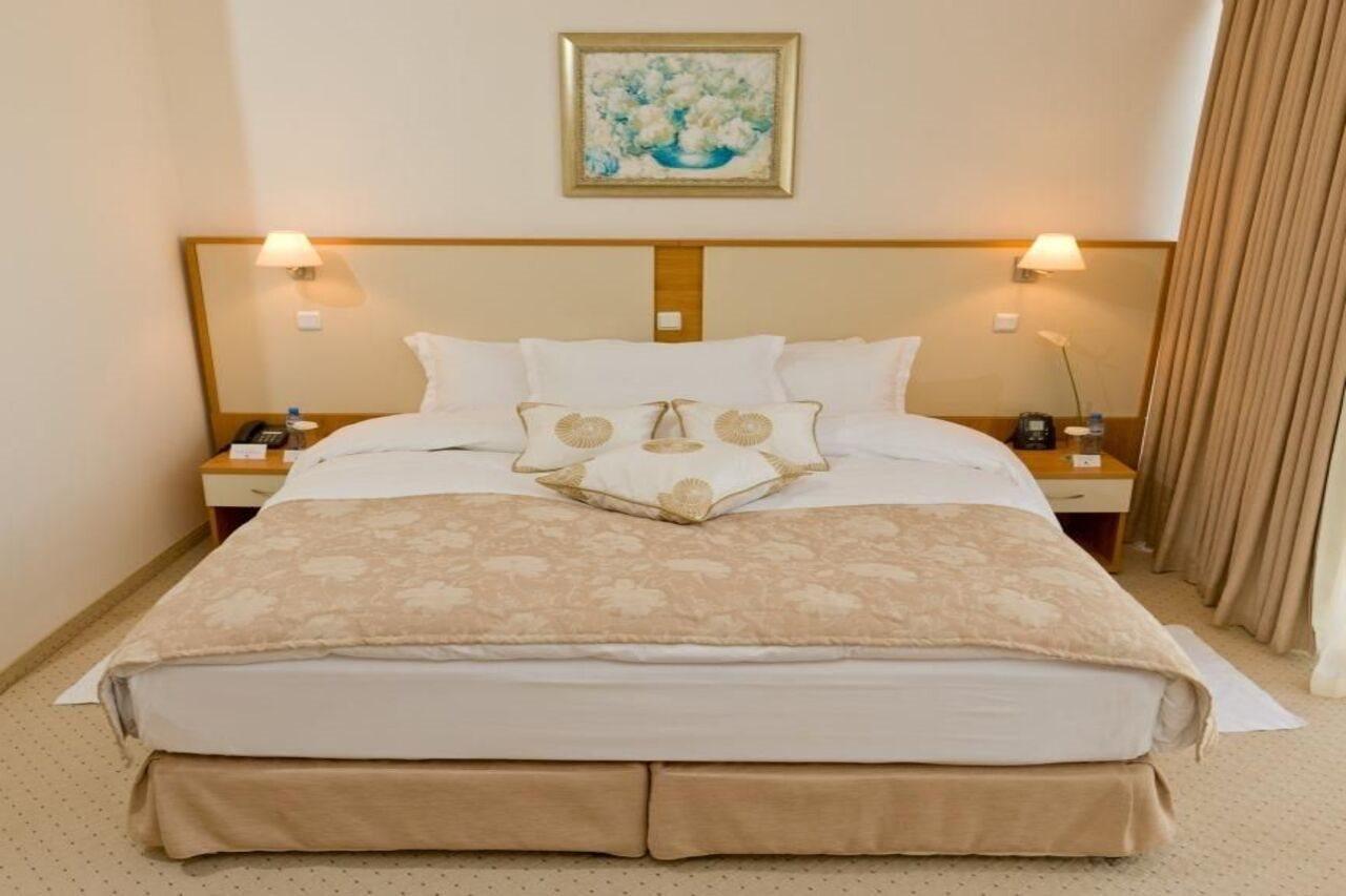 Apollo Spa Resort - Ultra All Inclusive - Private Riviera Beach Golden Sands Esterno foto