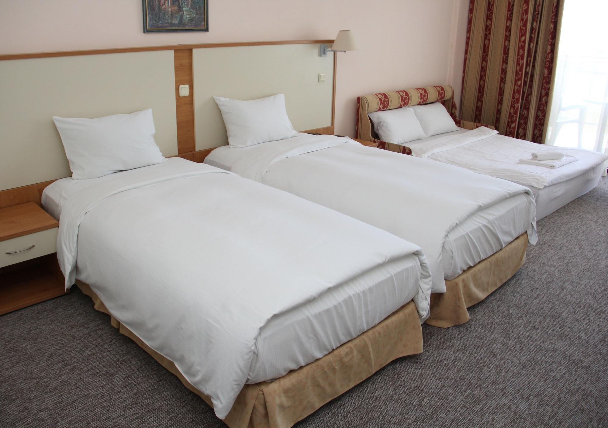 Apollo Spa Resort - Ultra All Inclusive - Private Riviera Beach Golden Sands Esterno foto