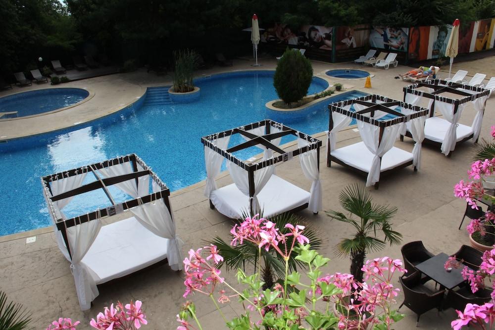 Apollo Spa Resort - Ultra All Inclusive - Private Riviera Beach Golden Sands Esterno foto
