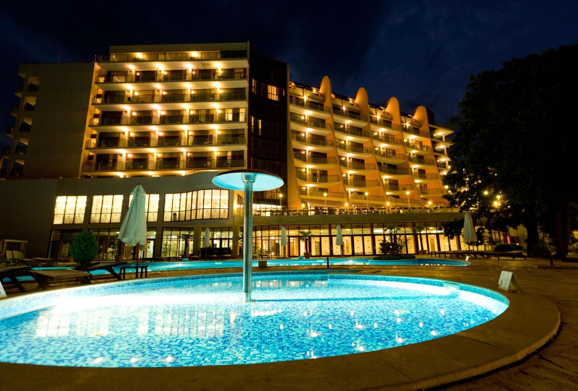 Apollo Spa Resort - Ultra All Inclusive - Private Riviera Beach Golden Sands Esterno foto